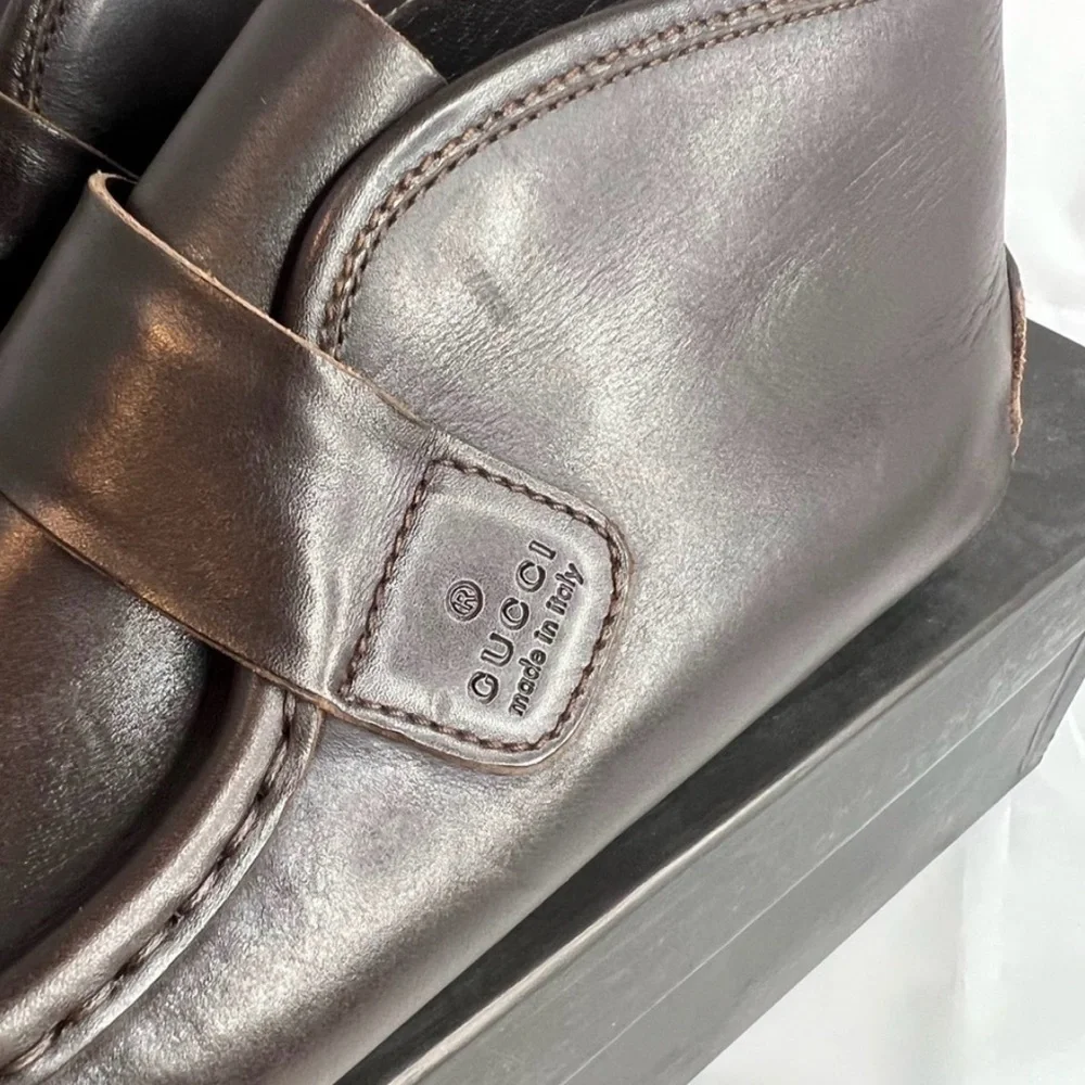 Gucci Italian Leather Loafers with Artisan Whipstitch Detail - Size 37.5 / 7.5 - Picture 3 of 11